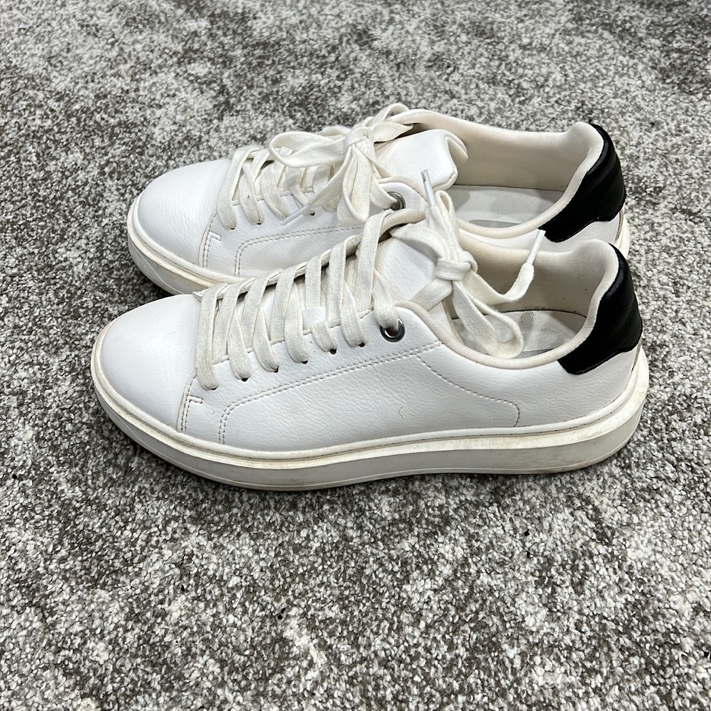 Steven Madden sneakers - Picture 3 of 4